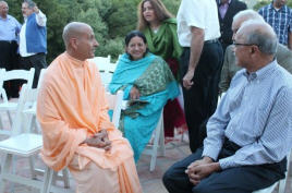 Radhanath Swami solving querries